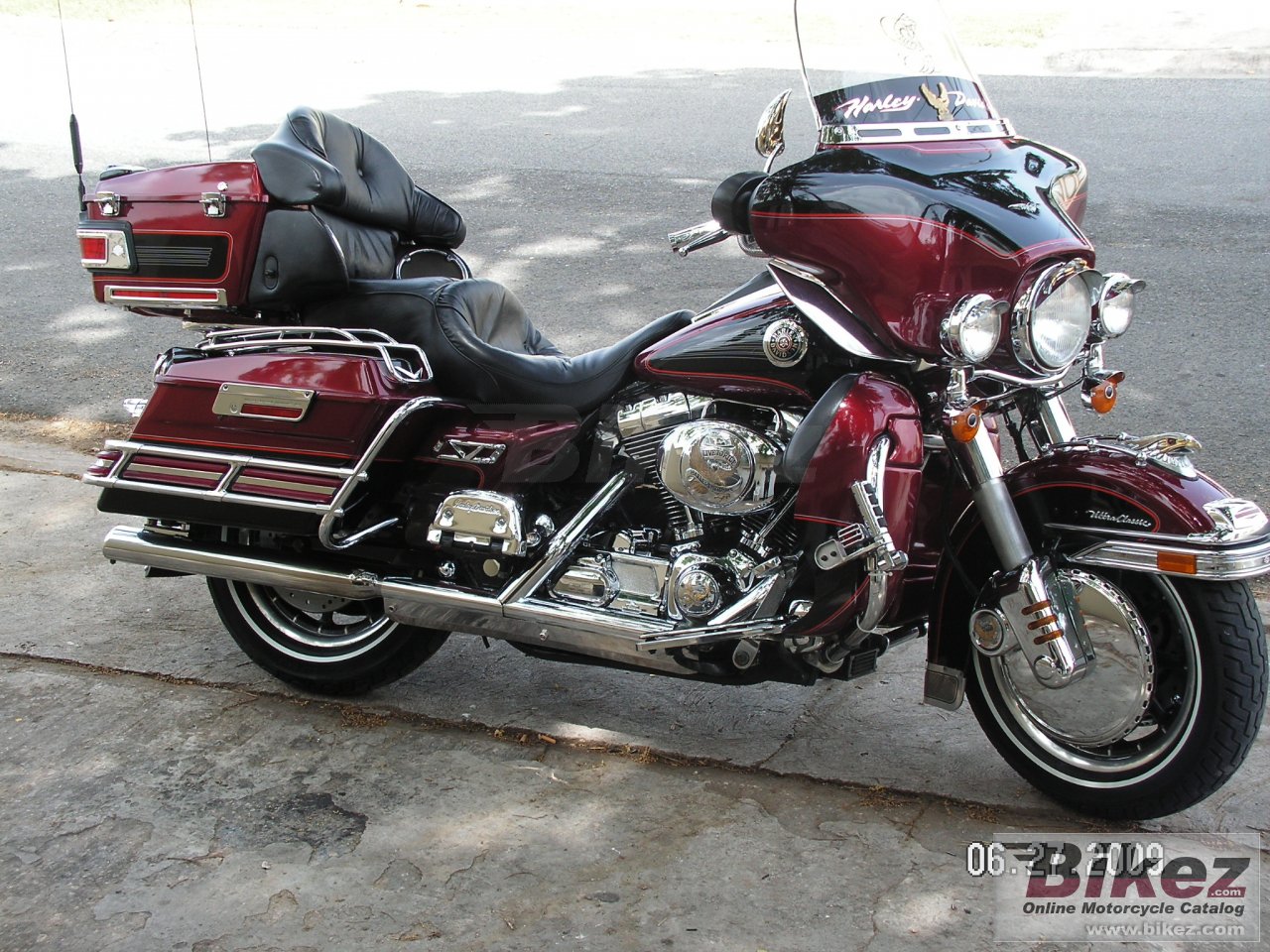 Big  flhtcui ultra classic electra glide picture and wallpaper from Bikez.com